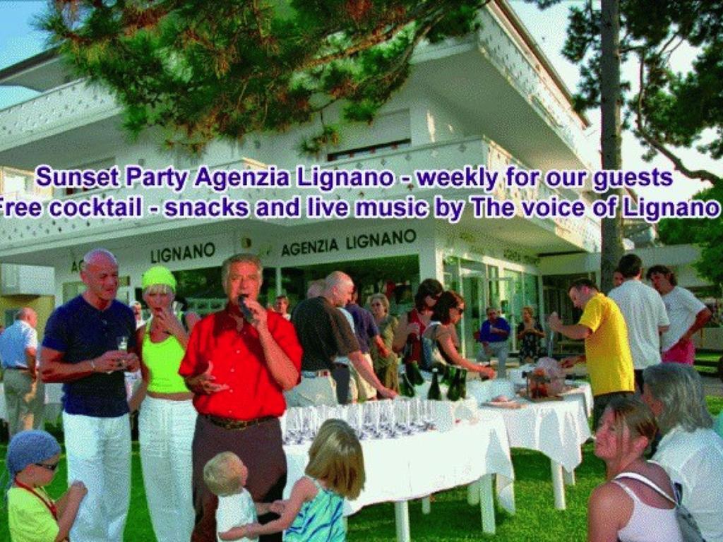Lignano Riviera With Fireplace & Air Conditioning Lignano Sabbiadoro Exterior photo