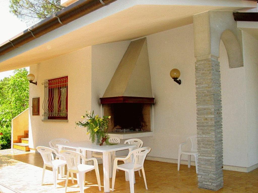 Lignano Riviera With Fireplace & Air Conditioning Lignano Sabbiadoro Exterior photo